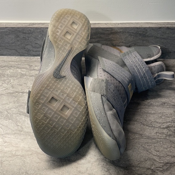 lebron james soldier 10 - Picture 3 of 5